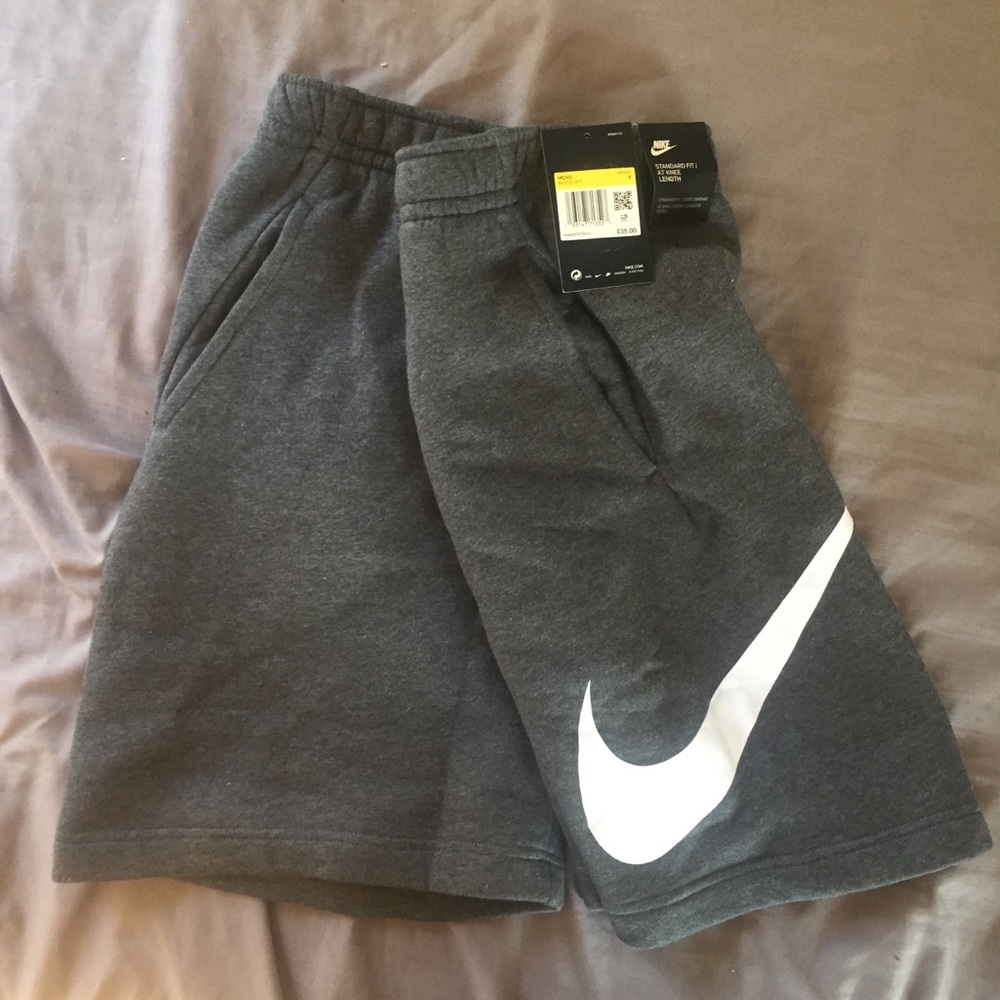 Nike Athletic Shorts Men’s Grey New NWT Small